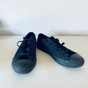 NEW Solid Black Converse size 3 (big kids) / womens 5